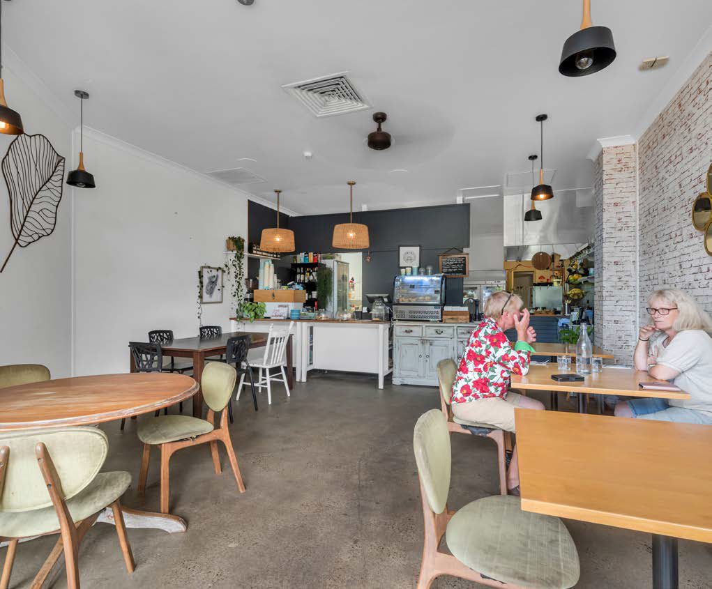 Retail investment on Alexandra Parade, Alexandra Headland